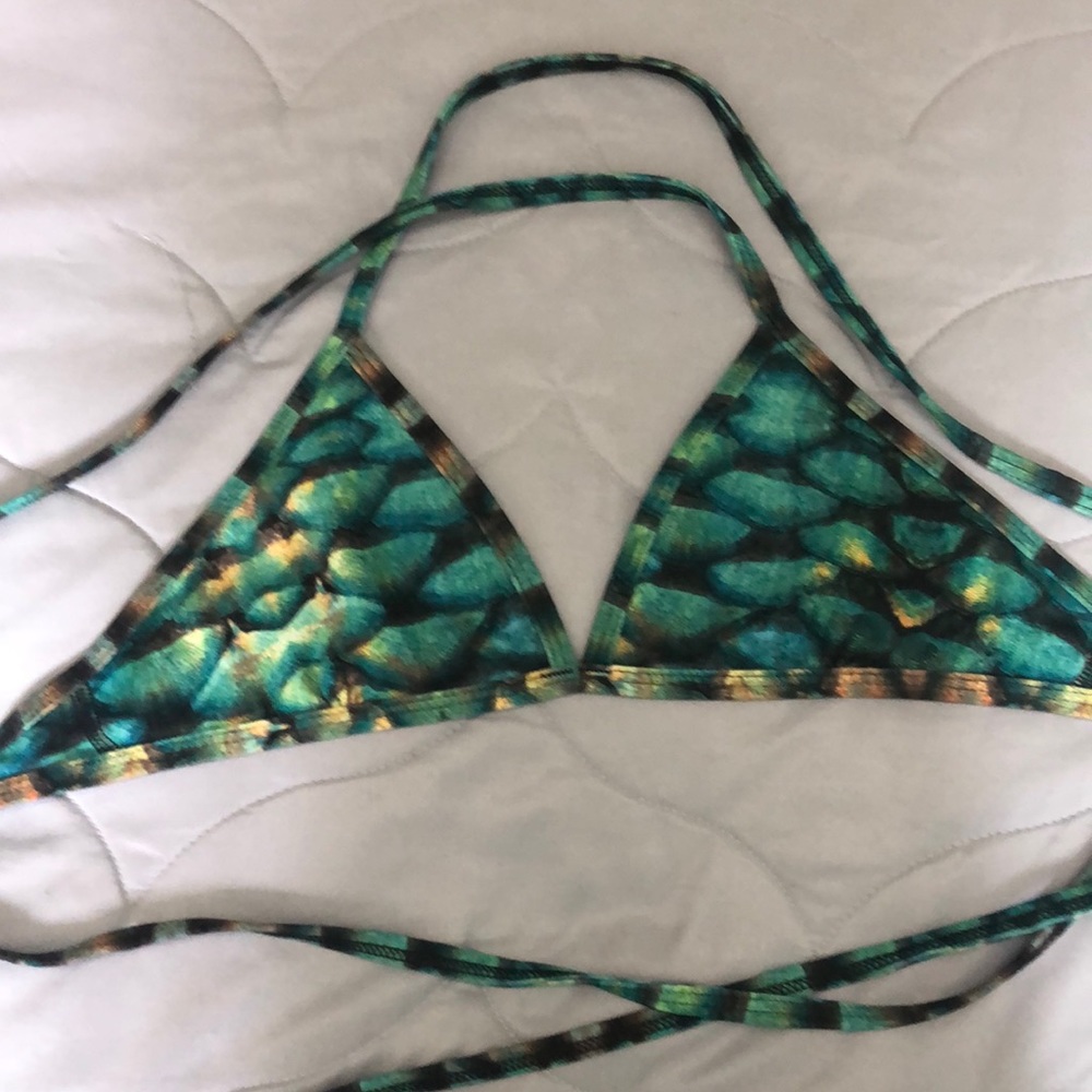 Jolyn top